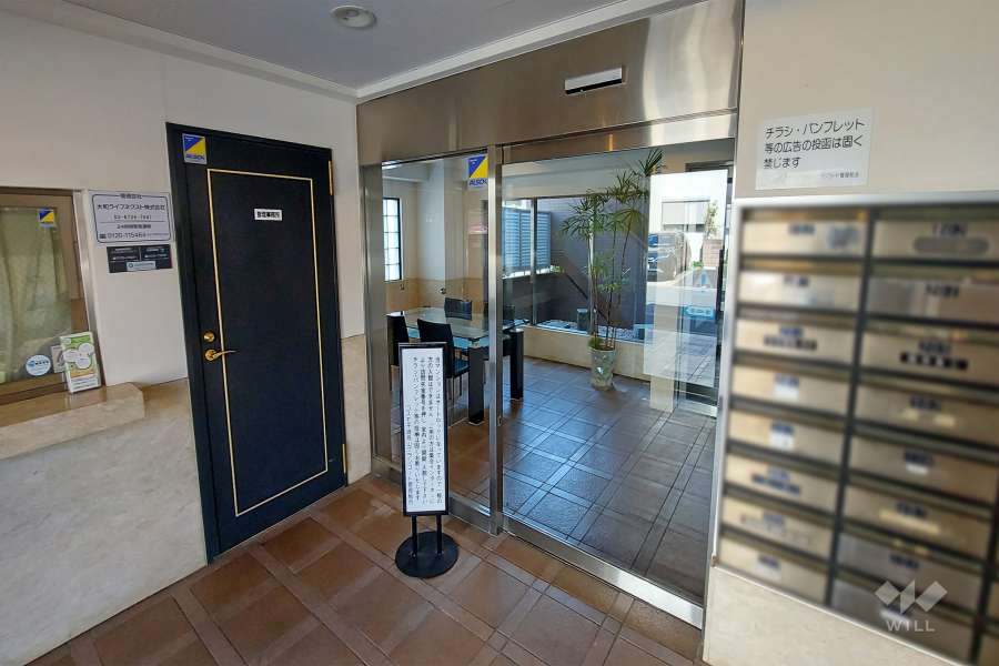 エントランスホール