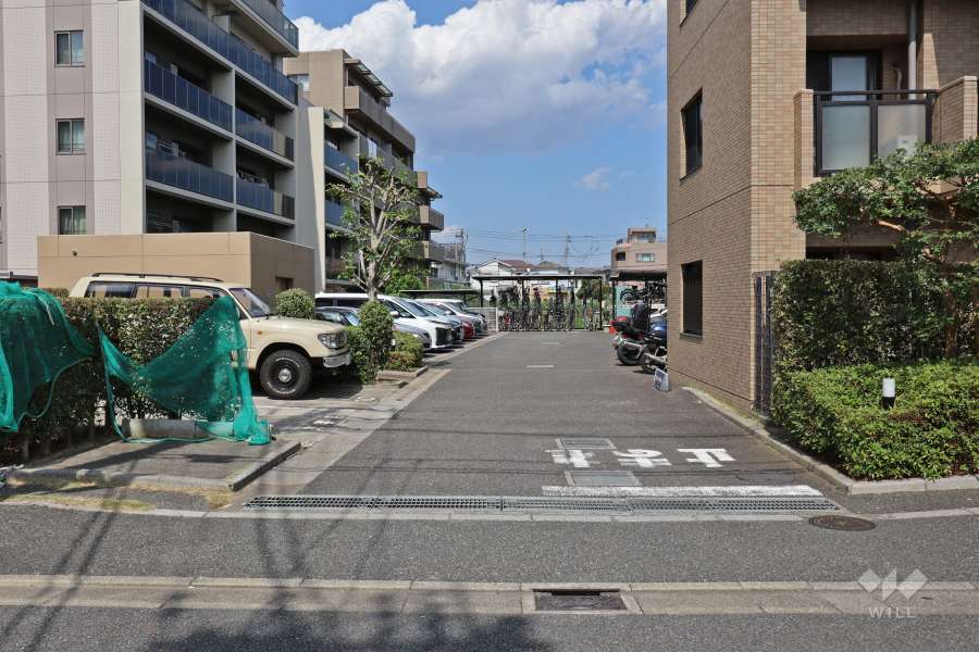 駐車場出入口