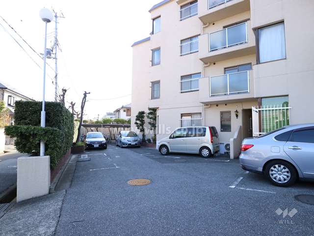 敷地内駐車場（屋外平面式）