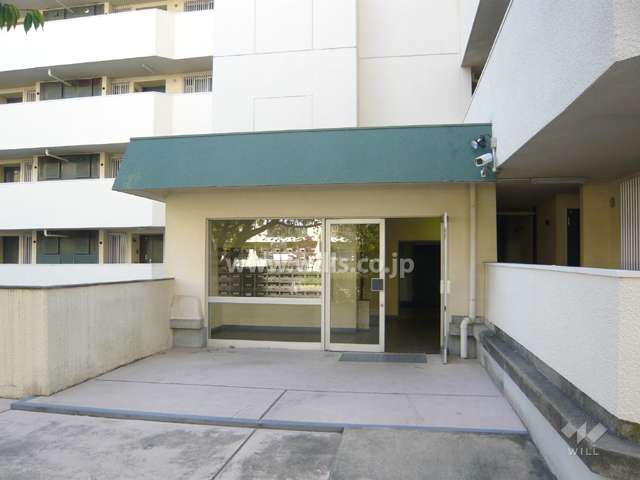 E棟のエントランス