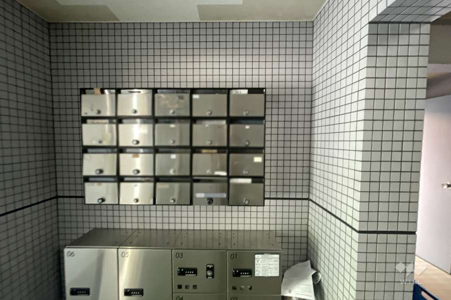 集合ポストと宅配ボックス