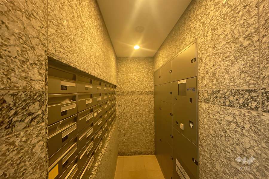 共用ポストと宅配ボックス