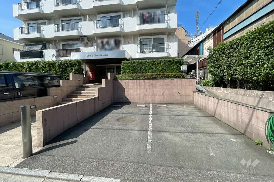 敷地内駐車場（屋外平面式）　