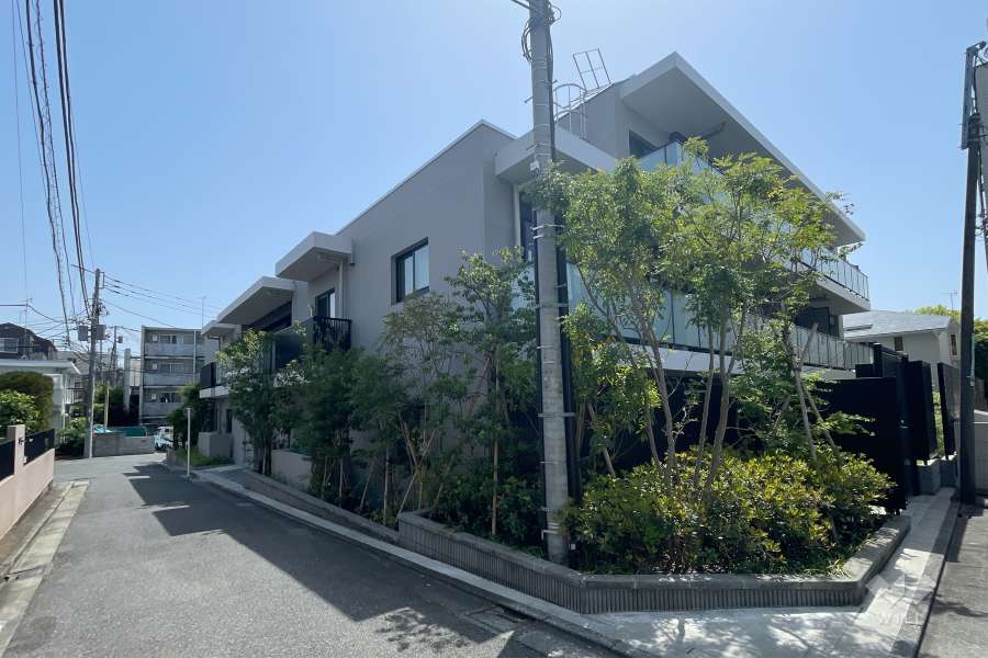 リビオ下北沢の外観(北西側から）