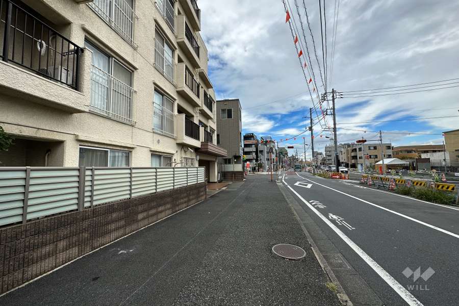 敷地東側の前面道路（東側）