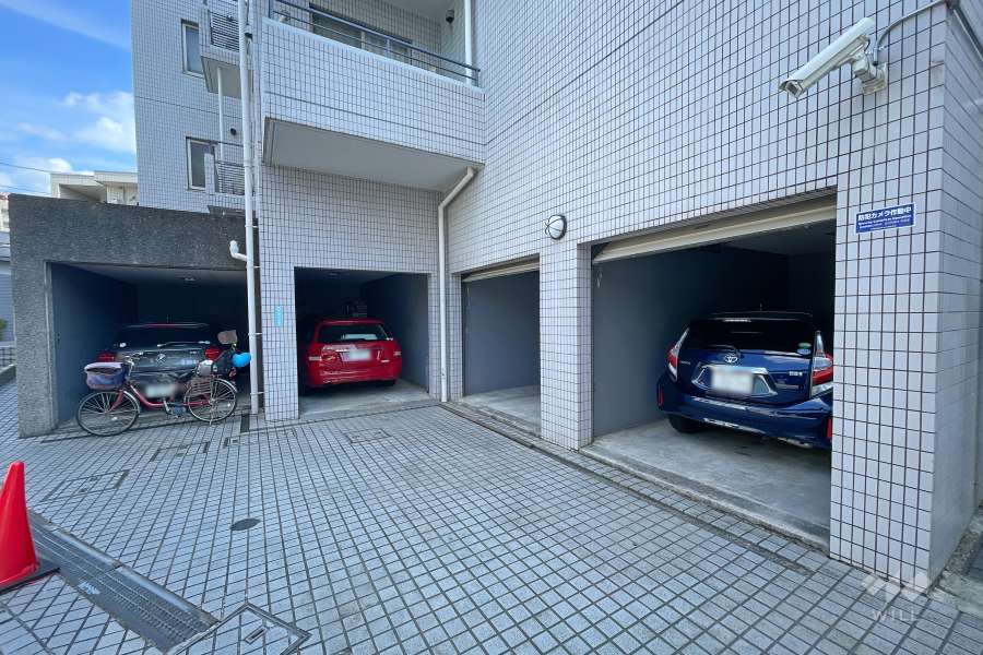 敷地内駐車場（屋内平面式）