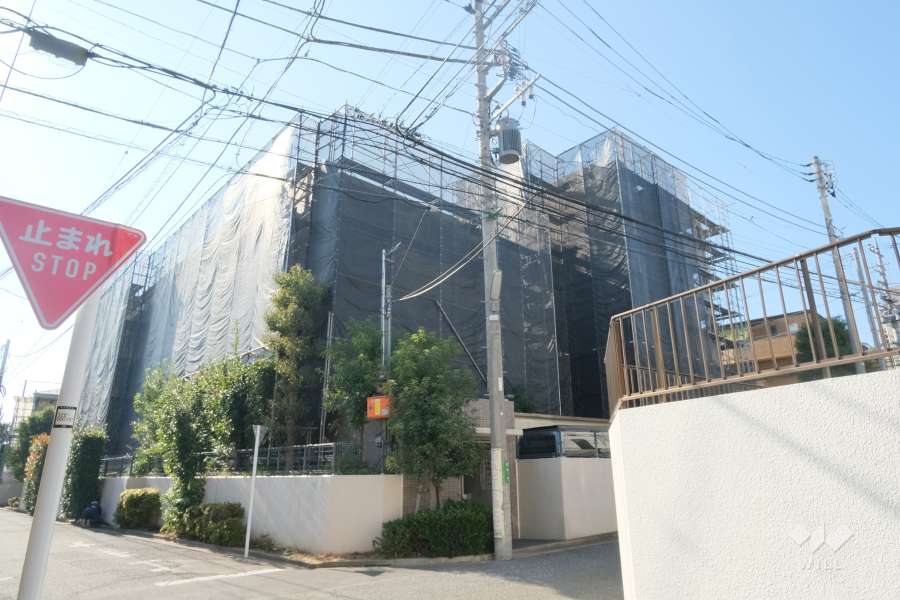 フェアロージェ北沢の外観（北東側から）