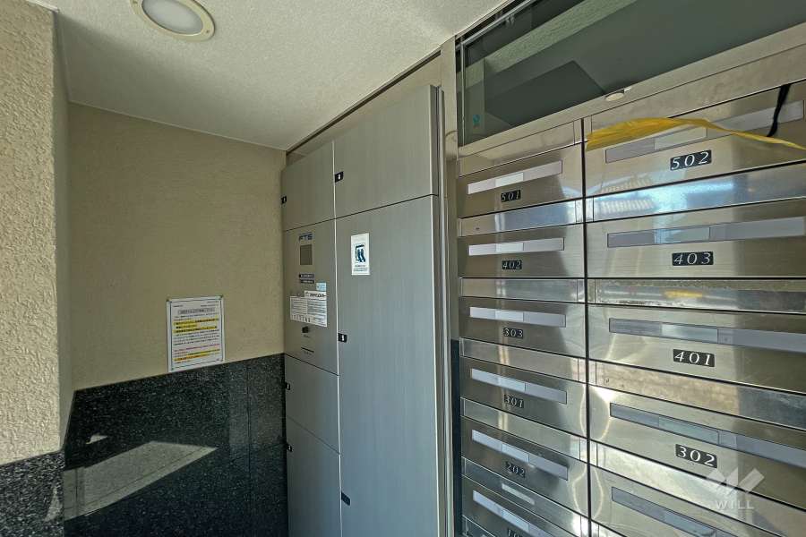 共用ポストと宅配ボックス　