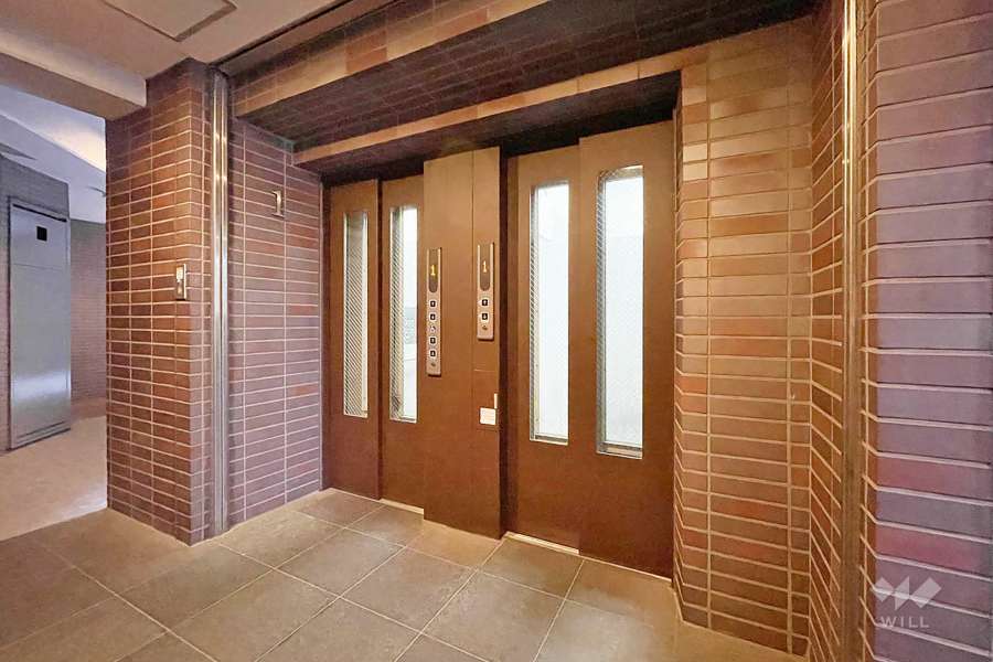 共用のエレベーター