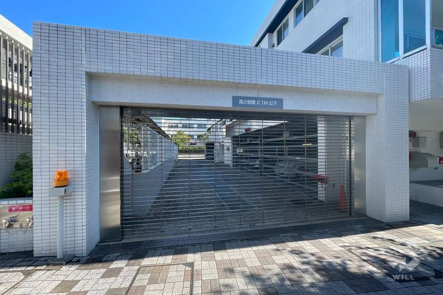 駐車場の出入り口（リングシャッター付き）