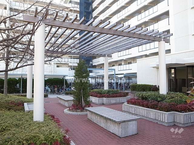 エントランス前の広場