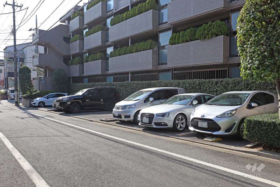 敷地内駐車場（屋外平面式）