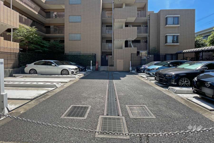 敷地内駐車場（屋外機械式）