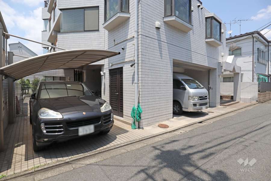 グランメルシー駒沢の外観（南西側から）