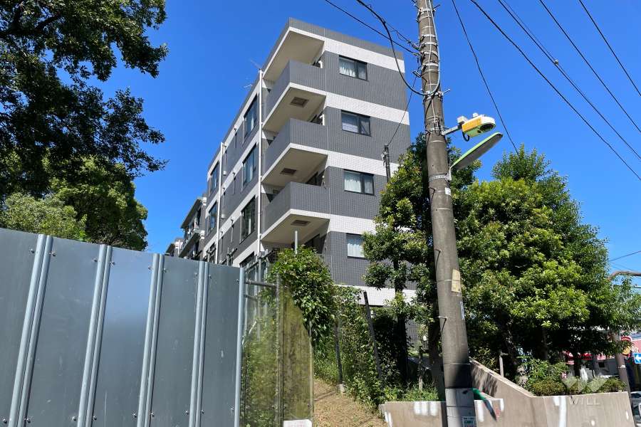 レベント等々力の外観（南東側から）