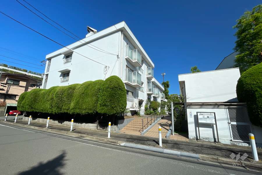 上野毛リッツハウスC館の外観（東側から）