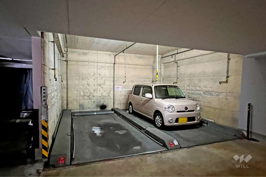 敷地内駐車場（屋内機械式）
