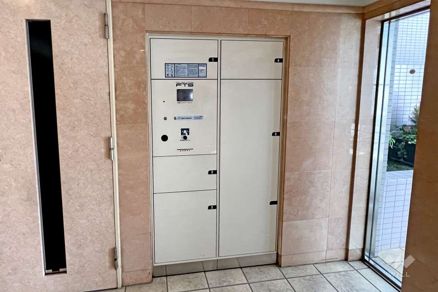 宅配ボックス