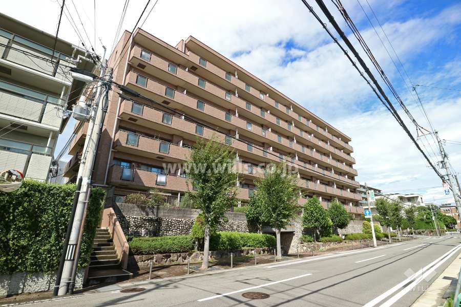 夙川ハウスの外観（南西側から）