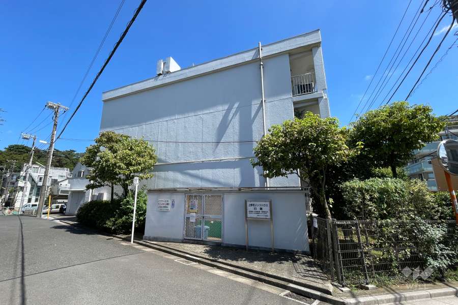 上野毛リッツハウスB館の外観（西側から）