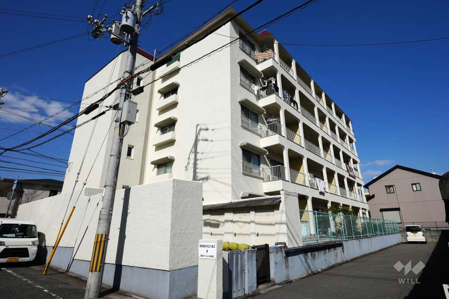 宮前マンションの外観（南西側から）