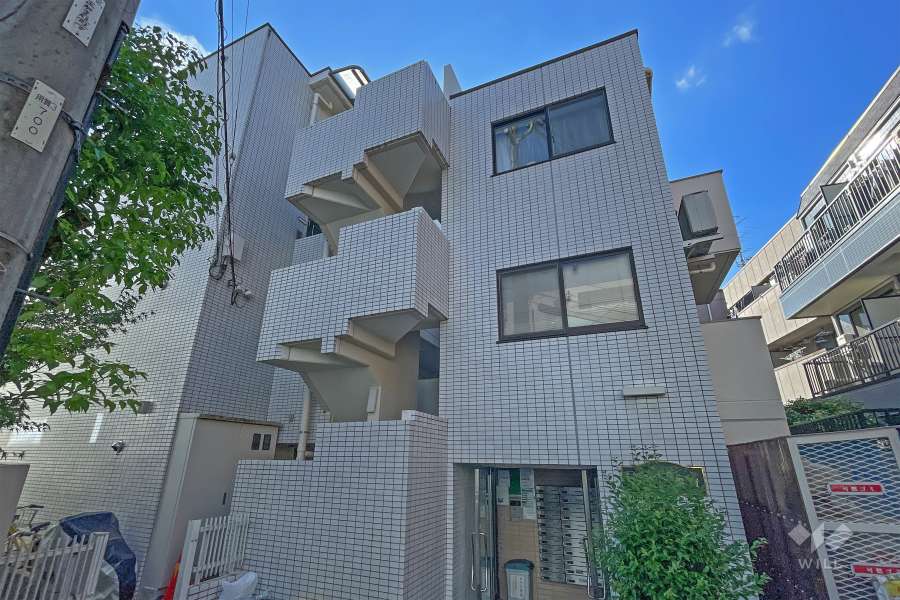 シルフィード用賀の外観（東側から）