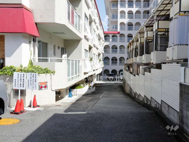 駐車場の出入り口