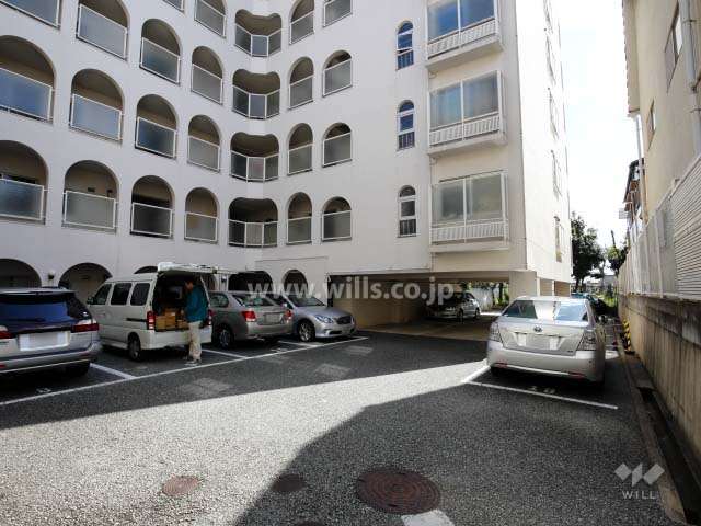 敷地内駐車場（屋外平面式）