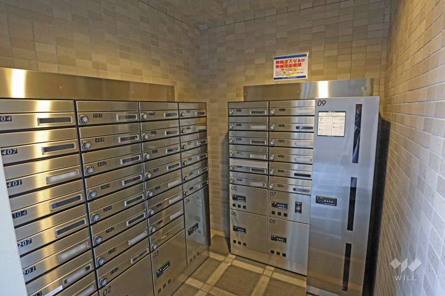 宅配ボックスと共用ポスト