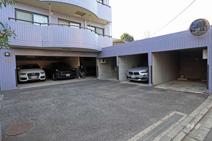 敷地内駐車場（屋内平面式）