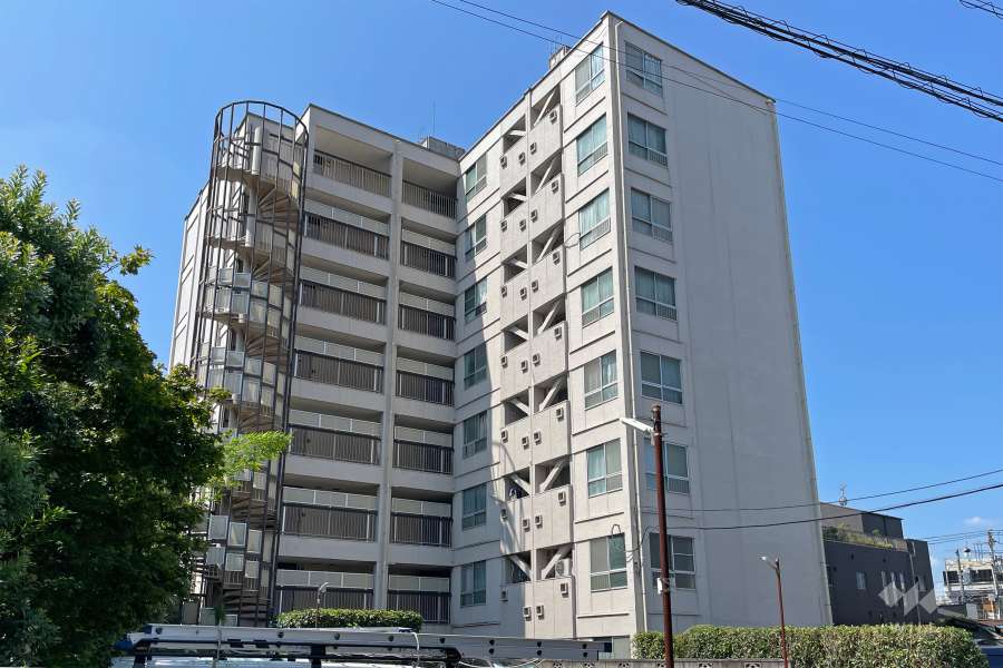 用賀コーポラスの外観（北東側から）