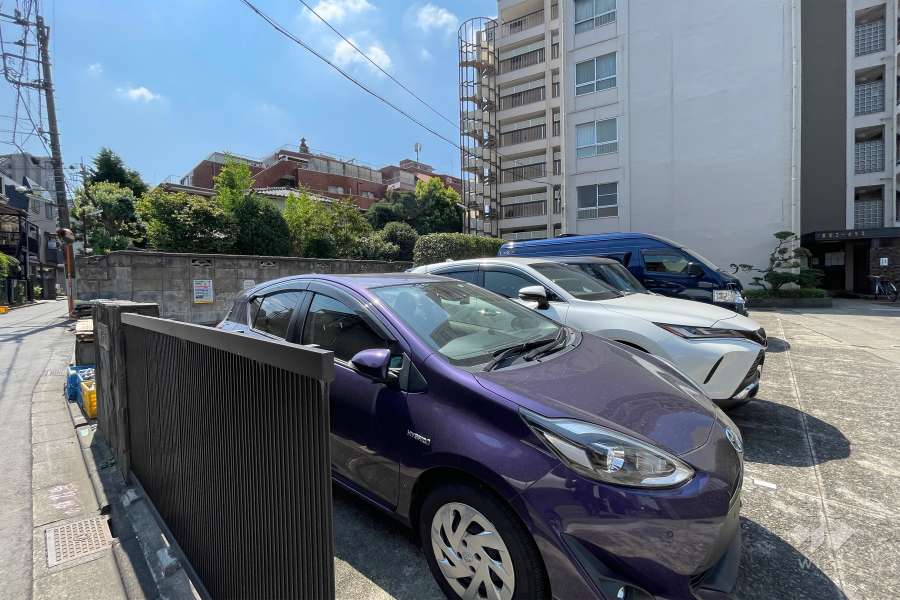 敷地内駐車場（屋外平面式）