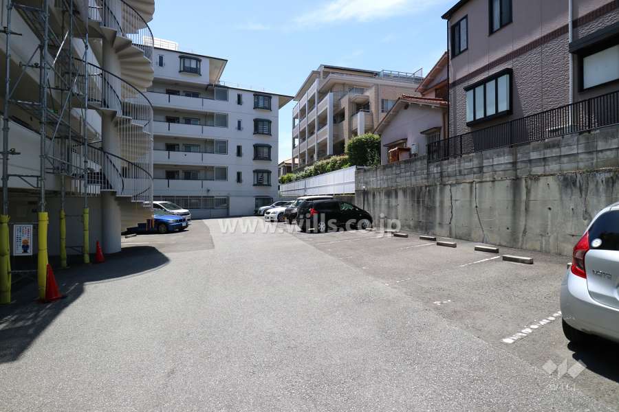 敷地内駐車場(屋外平面式)