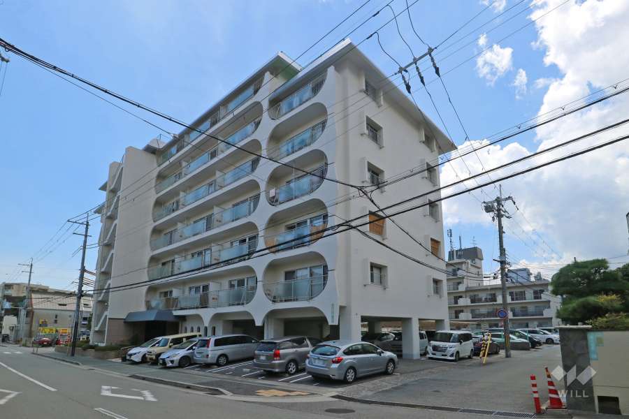 夙川台マンションの外観（北東側から）