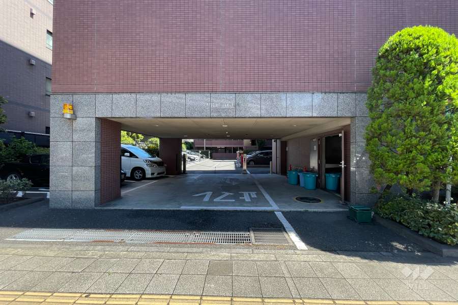 駐車場の出入り口