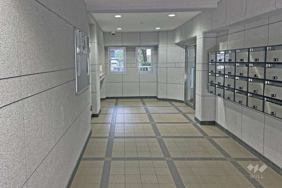 エントランス内の共用ポスト