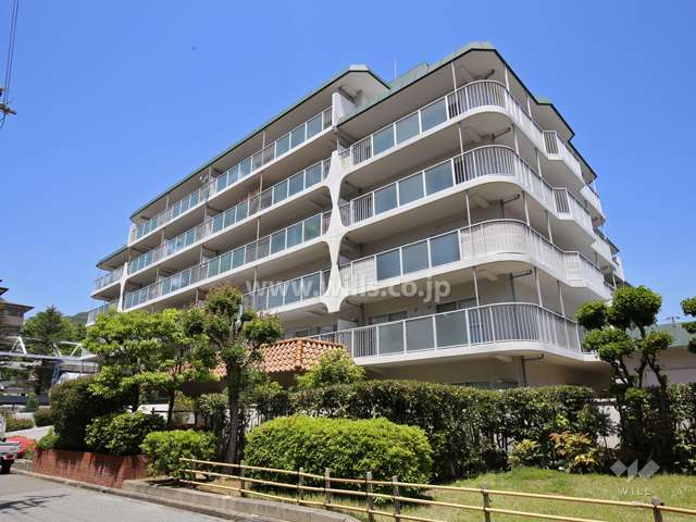 夙川台スカイハイツの外観（南東側から）