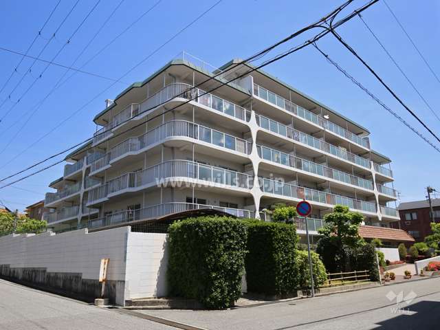 夙川台スカイハイツの外観（南西側から）