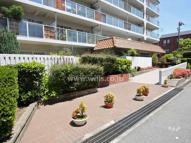 エントランスアプローチ