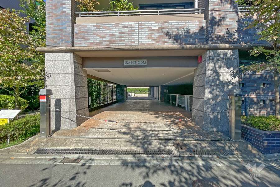 駐車場の出入り口