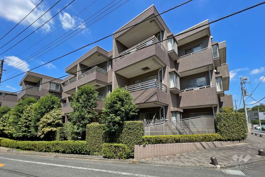 グランディコア用賀の外観（南東側から）