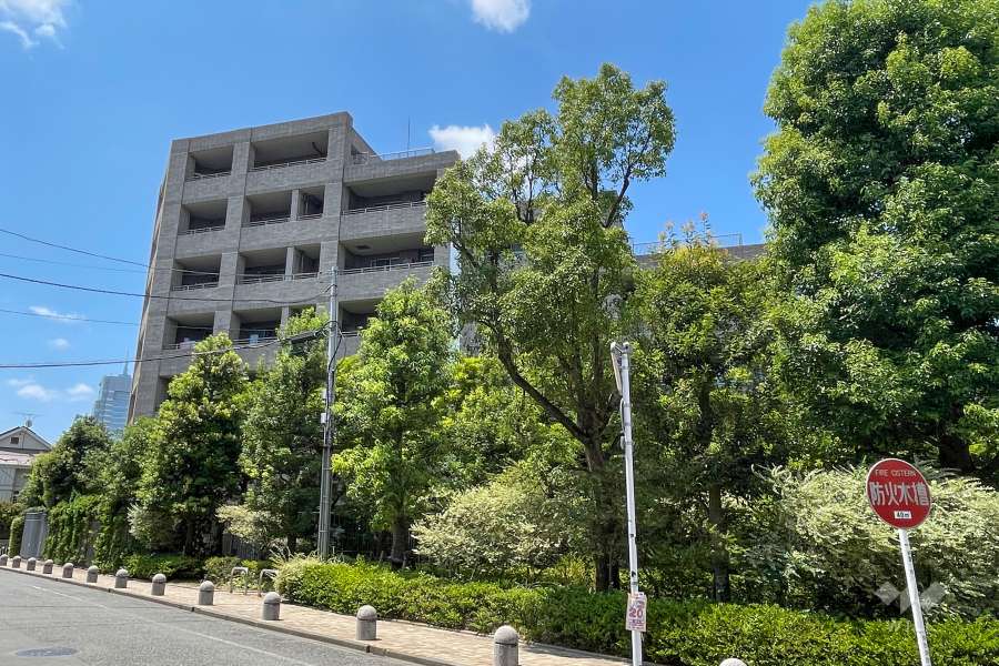 グランフォート用賀の外観（北東側から）