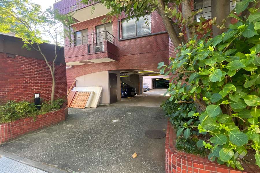 駐車場の出入り口