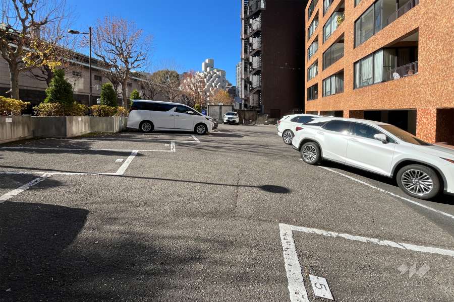 敷地内駐車場（屋外平面式）