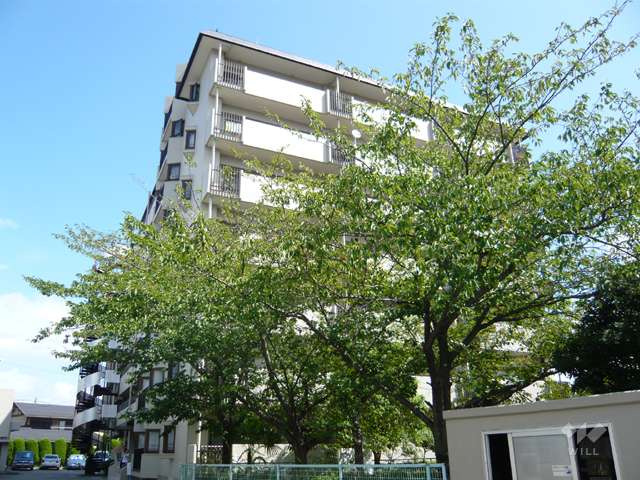 サニーハイツ逆瀬川の外観（南西側から）