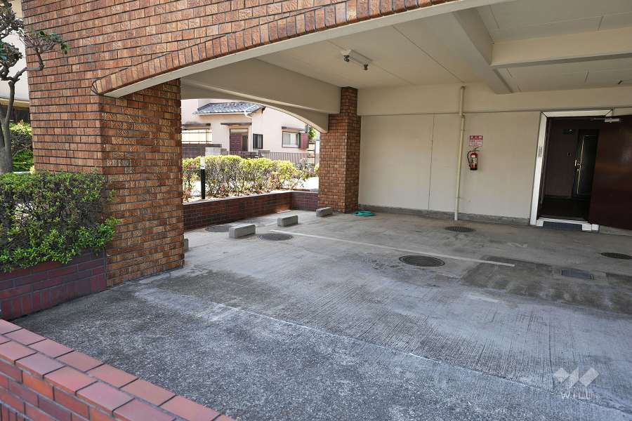敷地内駐車場（屋内平面式）