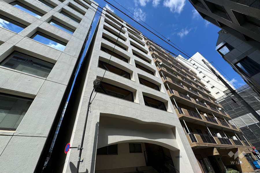 ニュー九段マンションの外観（南西側から）