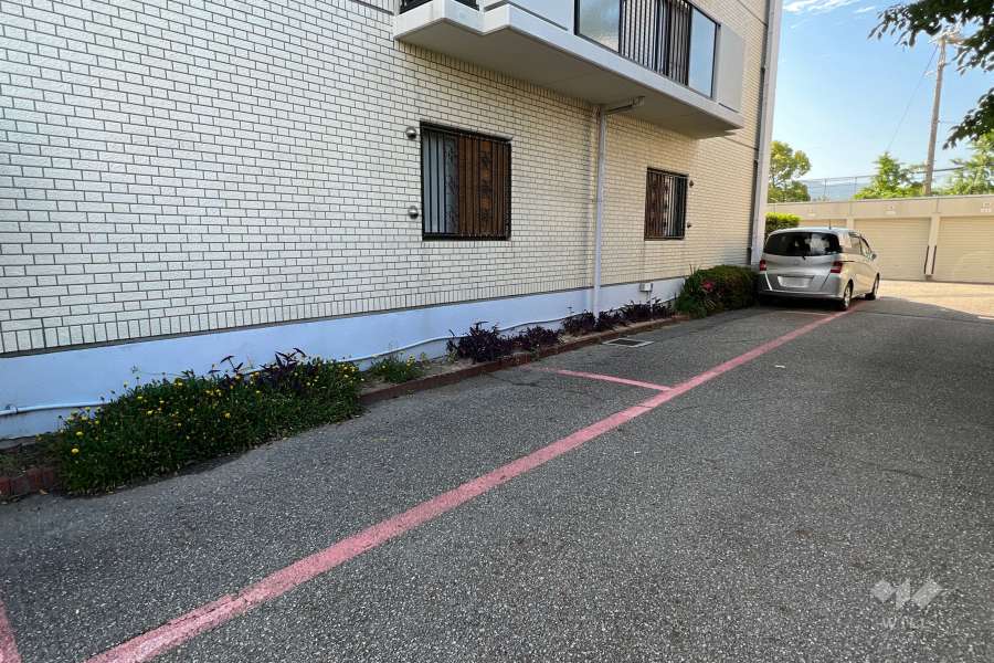 敷地内駐車場（屋外平面式）