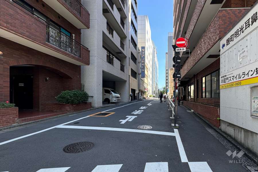 敷地北側の前面道路