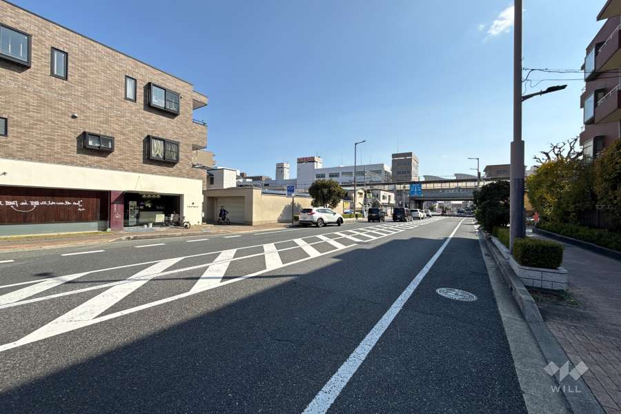 敷地東側の前面道路　